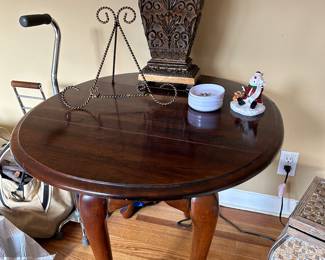 Queen Anne drop side table