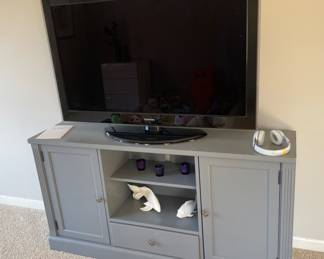 Toshiba Television & Cabinet