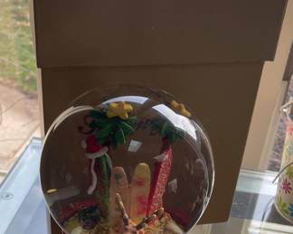 Tommy Bahama Snow Globe
