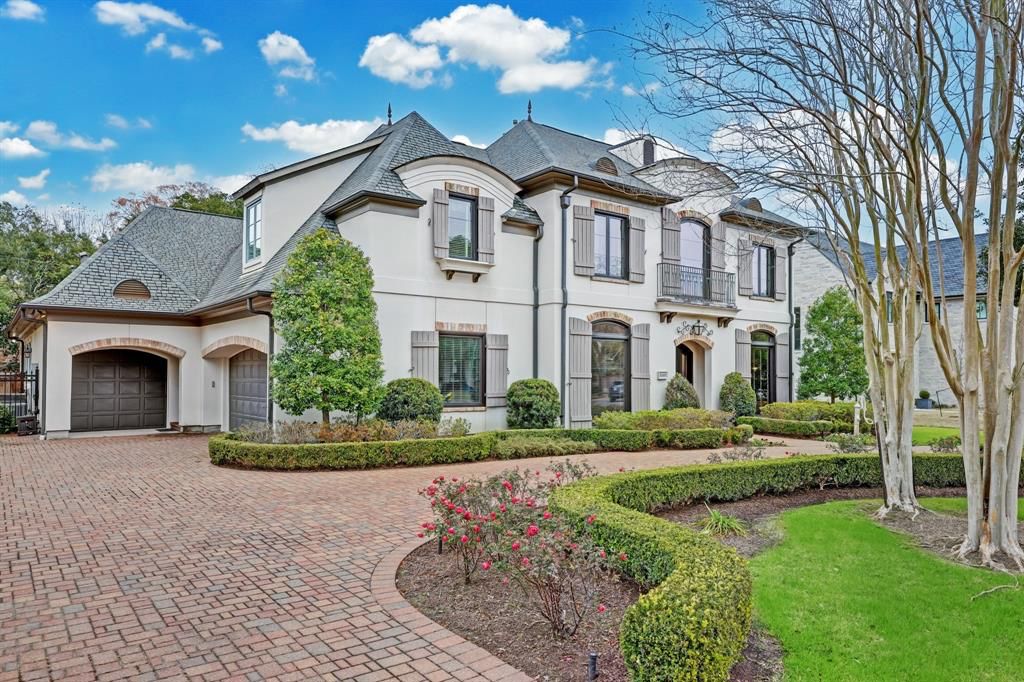 Becky Thompson Estate Sales in Houston, TX