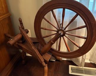 Small spinning wheel