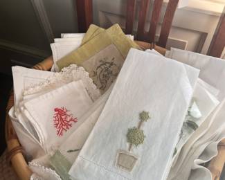 Linen hand towels
