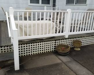 Vinyl railing detail