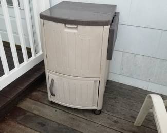 Rolling patio bar cart