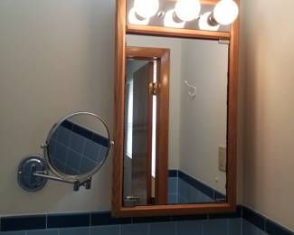 Mirrored medicine cabinet