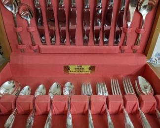 Set of vintage silver plated flatware, by Rogers/Oneida, in original wooden box, lined with Pacific cloth, to retard tarnish. 