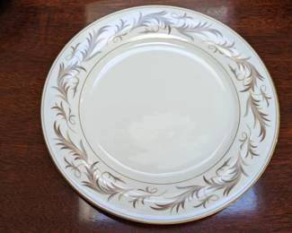 Design detail of the Noritake "Granville" china.