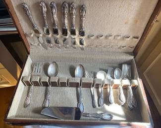 Sterling Silver Flatware $ 980.00 (Will NOT reduce with normal Saturday Schedule) - Reserve Price needs to be  met.