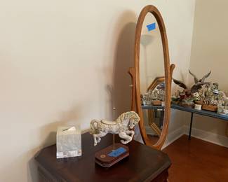 carousel horse, mirror