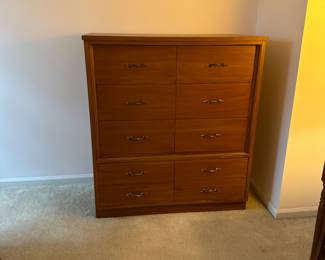 DIXIE MCM CHEST OF DRAWERS