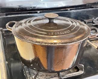 black Le Creuset dutch oven #28