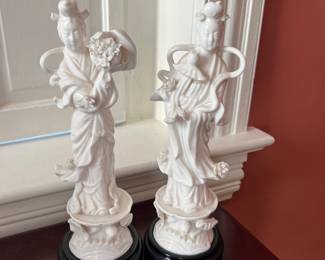 Blanc de Chine Figurines