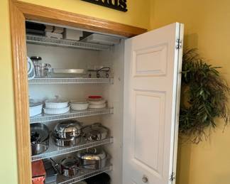 Pots and Pans nice kitchen items like new
