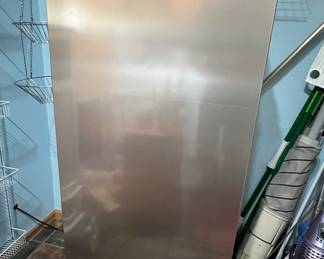 7 cu ft closet freezer