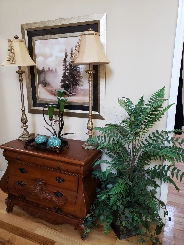 Bombay Chest, Lily Lamp