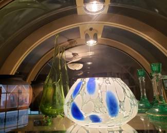 Gorgeous Art Glass Bowl