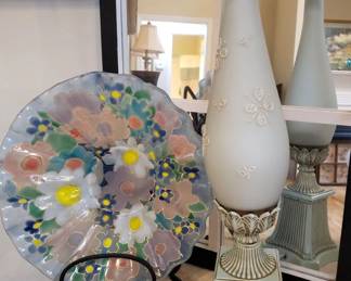 Mid-Century Flower Plat and Lamp