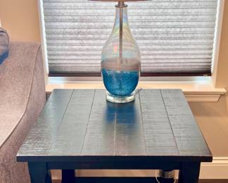 End Table and Art Glass Style Lamp
