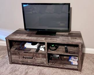 TV Stand / Console Table