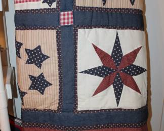 full/Q comforter with two shams