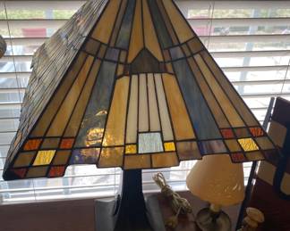 Tiffany Style Table Lamp