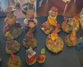 Several Tom Clark Gnomes