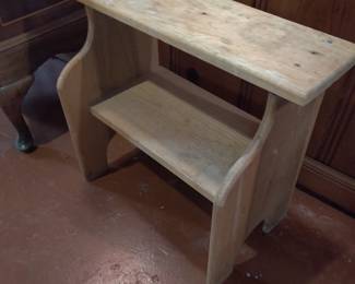 Wood step stool