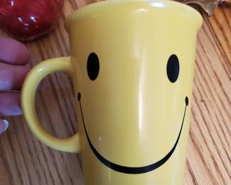 Smiling mug 