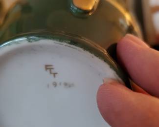 F T T 191 9 marking on the mug