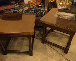 (2) of (2) end tables