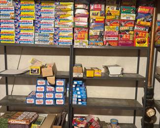 Boxes (bubble gum boxes ) are empty