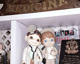 Vintage Doctor's collectibles. 