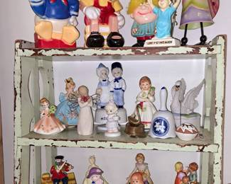 Figurines
