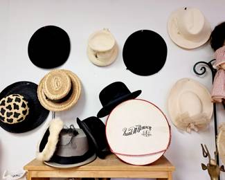 Great selection of vintage men's and women's hats along with boxes