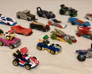 MSS218 Seventeen Hot Wheels & One Other Toy Car