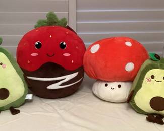 MSS211 Four Adorable Plushies New