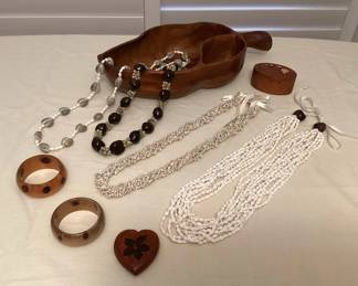 MSS172 Norfolk Pine Bracelets, Shell Leis, Koa Mirror & More!