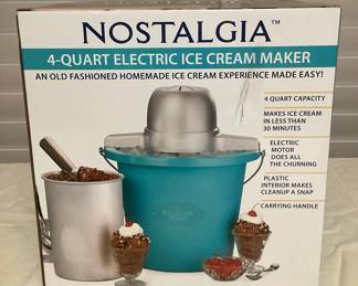 MSS153 Nostalgia 4-Quart Electric Ice Cream Maker New