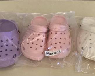 MSS203 Three Pairs Of Clogs Women’s Size 7-8? New