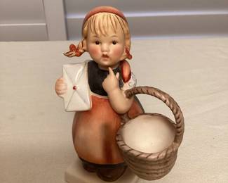 MSS113 Hummel "Meditation" Girl With Basket Porcelain Figurine 