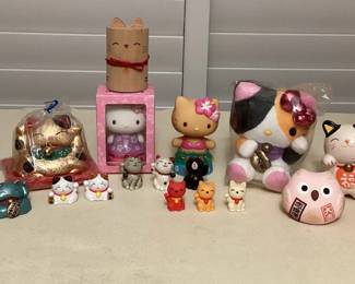 MSS105 Lucky Neko Cats & Hello Kitty Figurines 