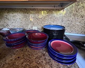 Knight '98, '00 - Variety of ceramic plates, bowls, cups 