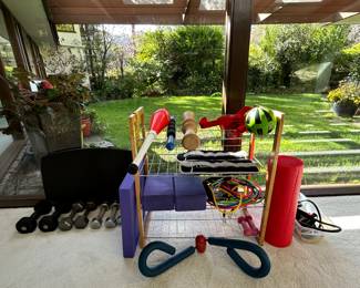 Dumbels, weights and other work out supplies