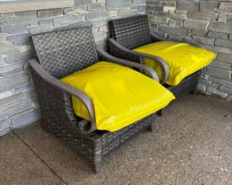 Broyhill outdoor chairs
