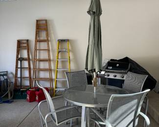 Woodard patio - table, chairs and umbrella
