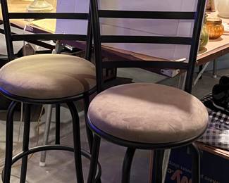 Bar or island chairs.  Excellent condition 