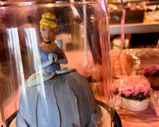 Cinderella styrofoam display cake & cake toppers for cakes