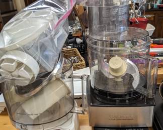 Cuisinart food processor with attachments