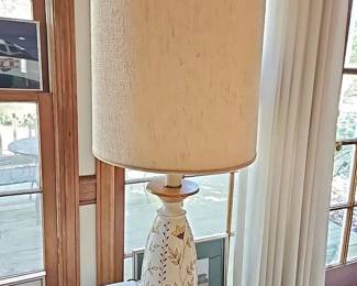1970 Retro Ceramic Body With Wood Accents Lamp
