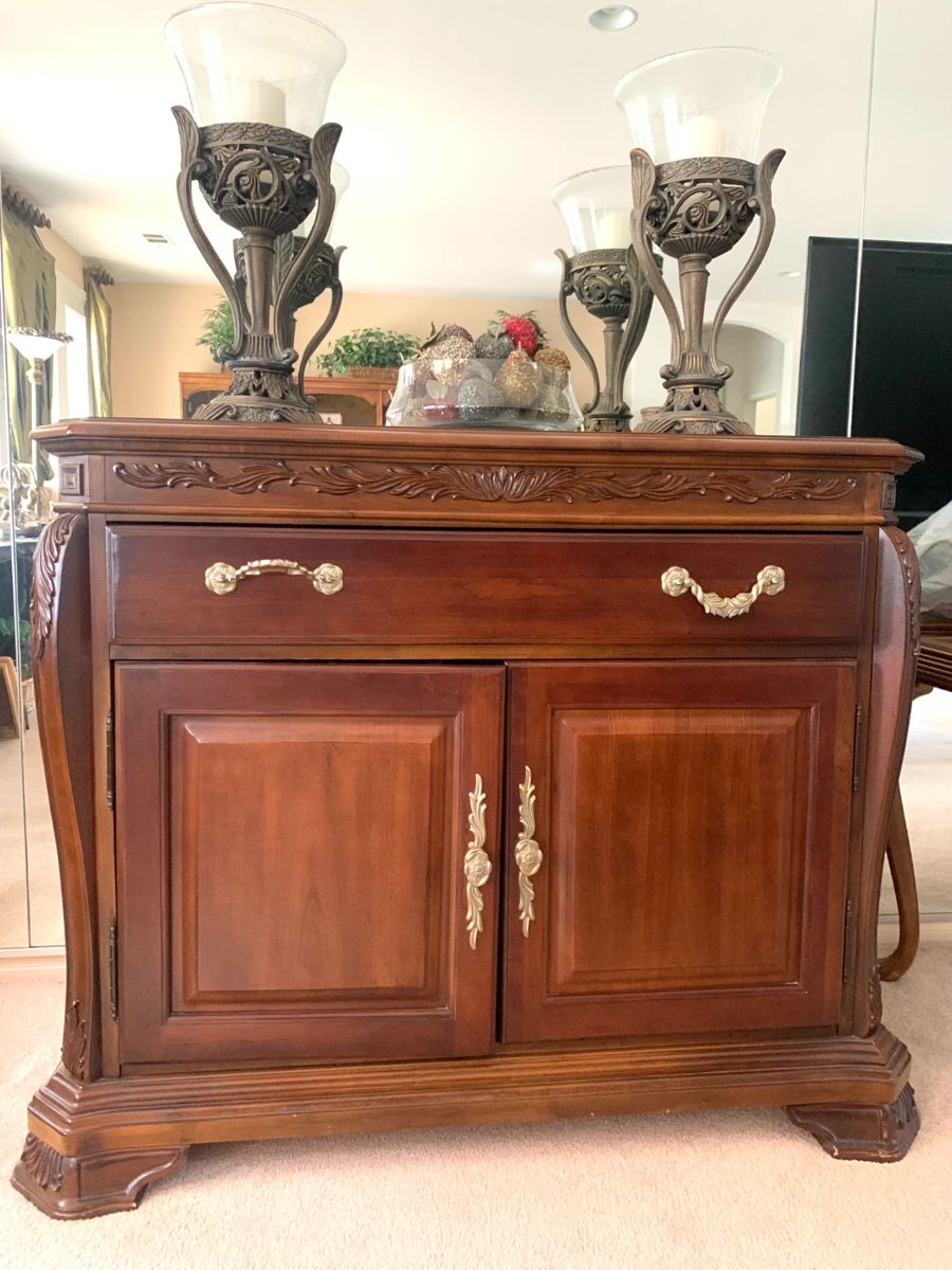 Beautiful Temecula Estate Sale 3/7, 3/8, 3/9 starts on 3/7/2024